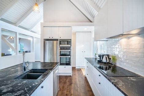 Photo of property in 27 Le Roy Terrace, Birkenhead, Auckland, 0626