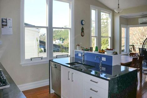 Photo of property in 9 Shannon Street, Mount Victoria, Wellington, 6011