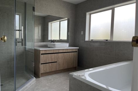 Photo of property in 1 Solan Drive, Waimauku, 0812