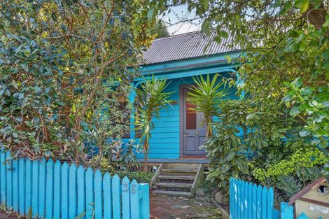 Photo of property in 38 Voelas Road, Lyttelton, 8082
