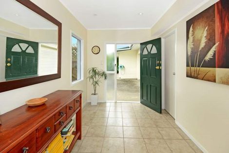Photo of property in 50 Moore Street, Hillcrest, Auckland, 0627