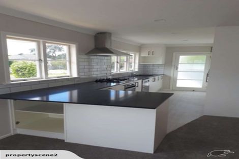 Photo of property in 40 Abbotleigh Avenue, Te Atatu Peninsula, Auckland, 0610