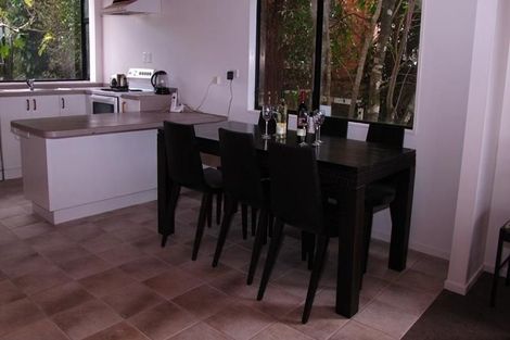 Photo of property in 14 Range Road, Swanson, Auckland, 0816