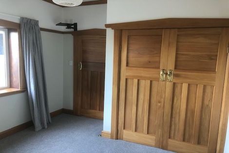 Photo of property in 18 Raroa Road, Kelburn, Wellington, 6012