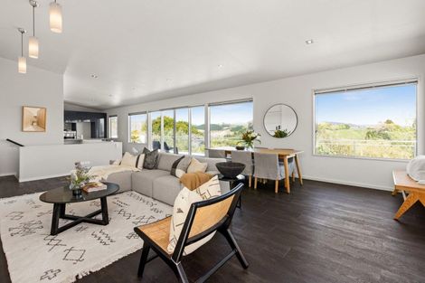 Photo of property in 79 Hikanui Drive, Havelock North, 4130