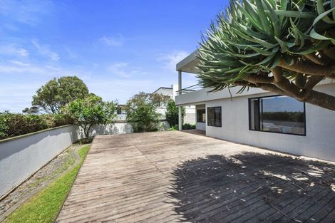 Photo of property in 119 Churchill Road, Rothesay Bay, Auckland, 0630