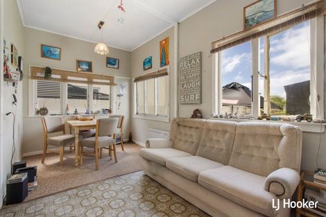 Photo of property in 32 Beach Road, Waihi Beach, 3611