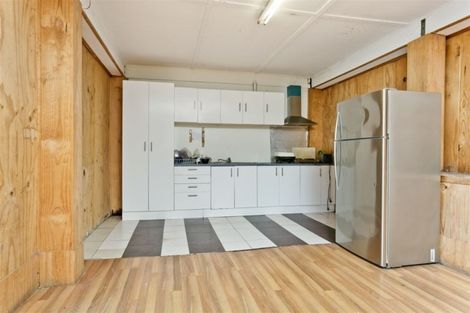 Photo of property in 449 Glenfield Road, Glenfield, Auckland, 0629