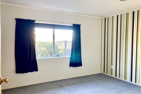 Photo of property in 2/22 Steeple Rise, Pakuranga, Auckland, 2010