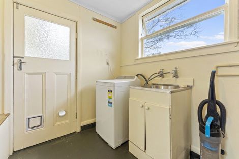 Photo of property in 393 Aokautere Drive, Aokautere, Palmerston North, 4471