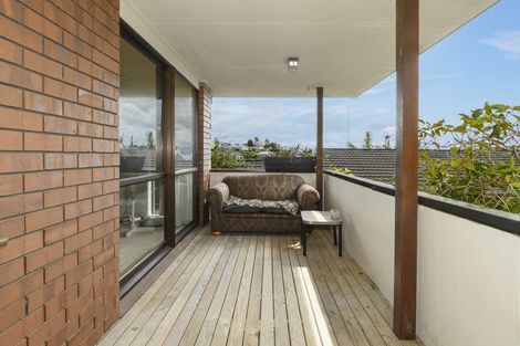 Photo of property in 74 Harbour View Road, Omokoroa, 3114