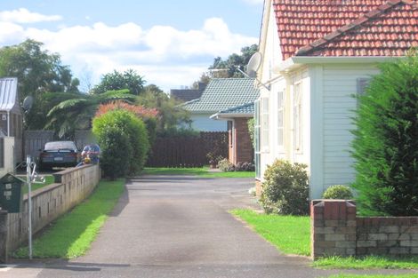 Photo of property in 2/96 Carruth Road, Papatoetoe, Auckland, 2025