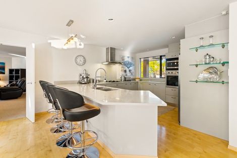 Photo of property in 14 Monkton Close, Greenhithe, Auckland, 0632