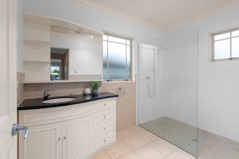 Photo of property in 50 Gravatt Road, Papamoa Beach, Papamoa, 3118