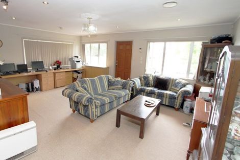 Photo of property in 22 Glennandrew Drive, Half Moon Bay, Auckland, 2012