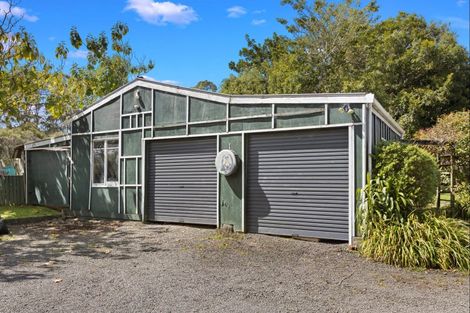 Photo of property in 20 Dye Access Road, Kaukapakapa, 0871