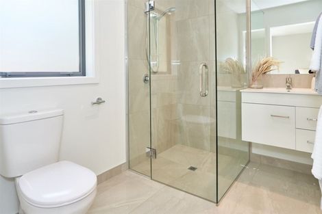 Photo of property in 5a Woodstock Place, Hokowhitu, Palmerston North, 4410