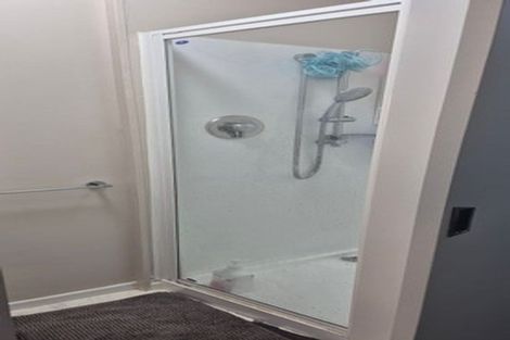 Photo of property in 11 Miles Crescent, Newlands, Wellington, 6037