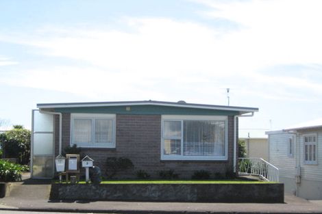 Photo of property in 2/158 Saint Aubyn, New Plymouth, 4310