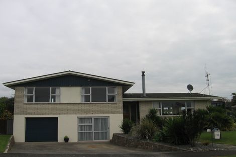 Photo of property in 16 Cedar Grove, Matua, Tauranga, 3110