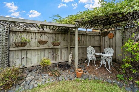 Photo of property in 69 Donald Street, Stanmore Bay, Whangaparaoa, 0932