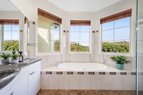 Photo of property in 204 Broomfields Road, Whitford, Howick, 2571