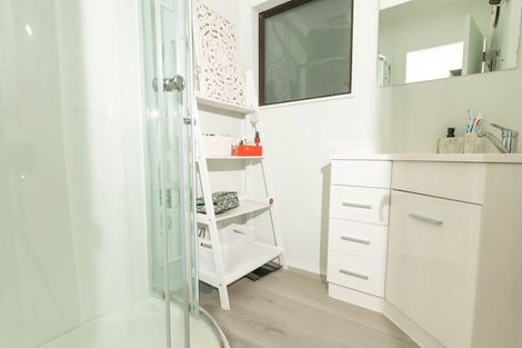 Photo of property in 1/16 Anne Mclean Drive, Bayview, Auckland, 0629