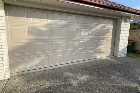 Photo of property in 39 Delmont Close, East Tamaki Heights, Auckland, 2016