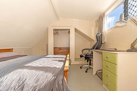 Photo of property in 300 Aberdeen Road, Gisborne, 4010