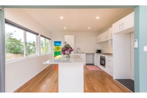 Photo of property in 6 Sheehan Road, Te Atatu South, Auckland, 0610