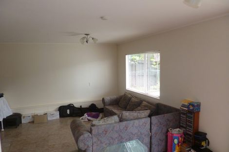 Photo of property in 2a Luxor Place, Massey, Auckland, 0614