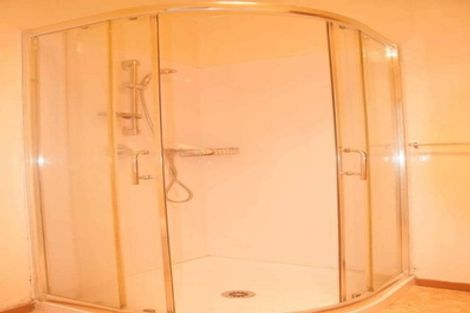 Photo of property in 1/42 Fruitvale Road, New Lynn, Auckland, 0600