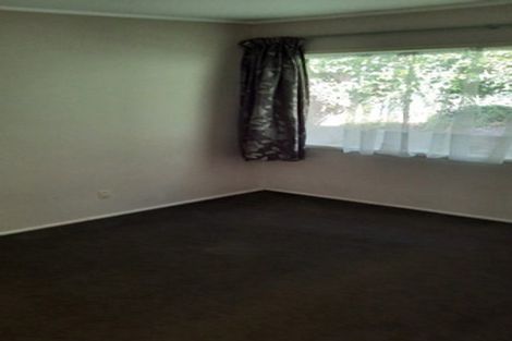 Photo of property in 2/10 Waratah Street, Birkenhead, Auckland, 0626