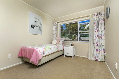 Photo of property in 3 Acacia Road, Torbay, Auckland, 0632