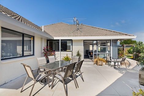 Photo of property in 2/83 Meadowland Drive, Somerville, Auckland, 2014