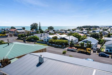 Photo of property in 8 Kitchener Terrace, Moturoa, New Plymouth, 4310