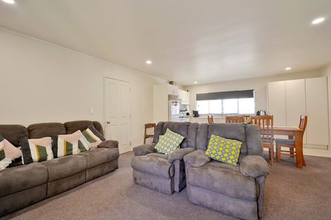 Photo of property in 29 Neta Grove, Henderson, Auckland, 0612