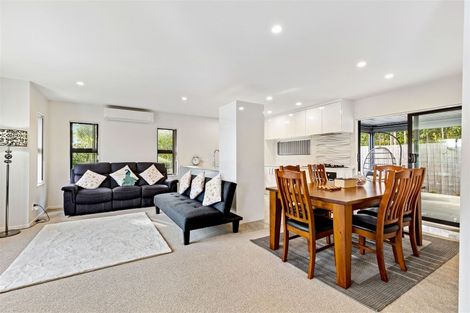Photo of property in 206c Henderson Valley Road, Henderson, Auckland, 0612