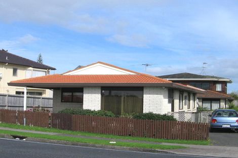 Photo of property in 3/13 Macleans Road, Bucklands Beach, Auckland, 2014