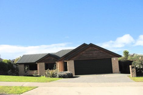 Photo of property in 70 Callum Brae Drive, Rototuna, Hamilton, 3210