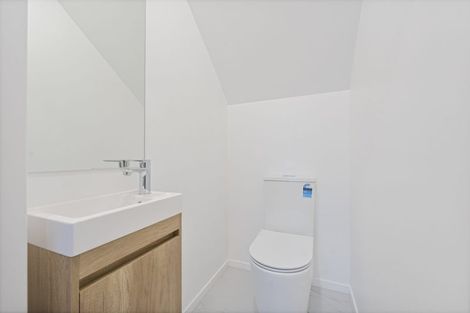 Photo of property in 35c Hereford Street, Te Atatu Peninsula, Auckland, 0610