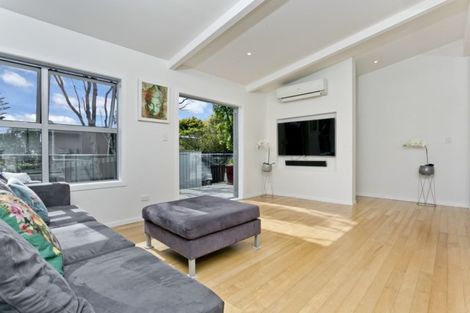 Photo of property in 63 Sycamore Drive, Sunnynook, Auckland, 0620