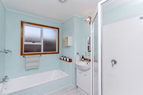 Photo of property in 18 Raniera Street, Glen Avon, New Plymouth, 4312