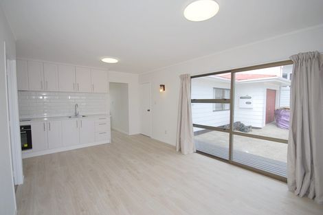 Photo of property in 2/35 Fairlands Avenue, Waterview, Auckland, 1026