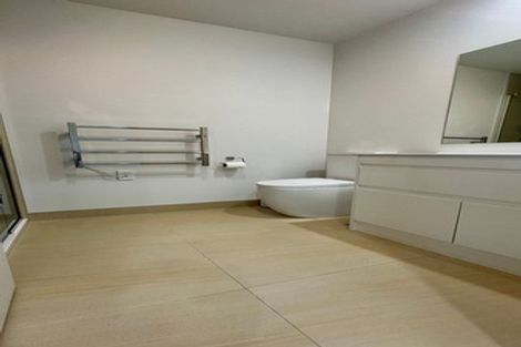 Photo of property in 7/25 Vodanovich Road, Te Atatu South, Auckland, 0610