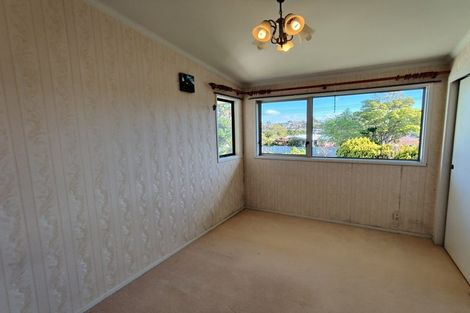 Photo of property in 271 Bleakhouse Road, Mellons Bay, Auckland, 2014