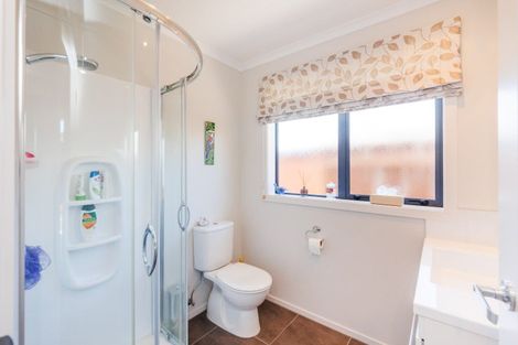 Photo of property in 14 Lorenzo Place, Kelvin Grove, Palmerston North, 4414