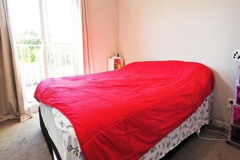 Photo of property in 13 Kaihua Terrace, Mangere Bridge, Auckland, 2022