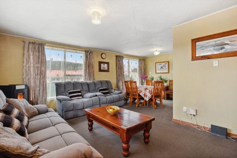 Photo of property in 100 Ashmore Street, Halfway Bush, Dunedin, 9010