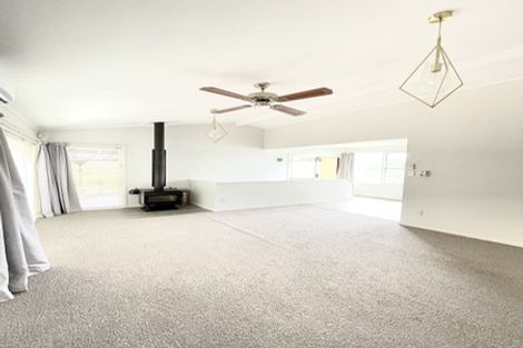 Photo of property in 11 Chequers Avenue, Glenfield, Auckland, 0629